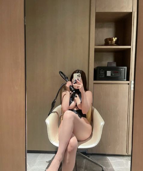 小sb越来越欠c了_4K电影完整版在线观看