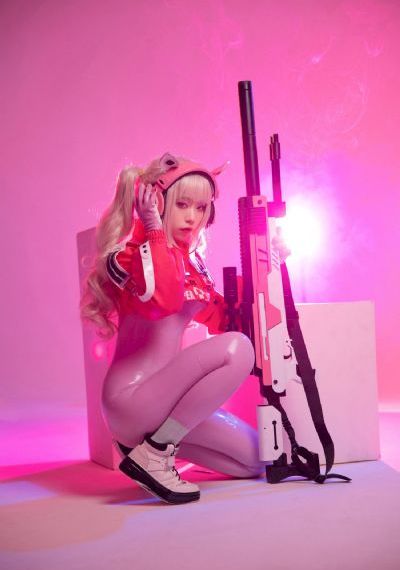 漂亮的保母_BD电影完整版